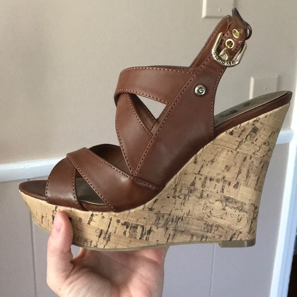 Guess wedges 7